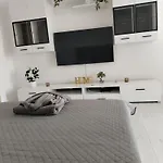 Lägenhet White